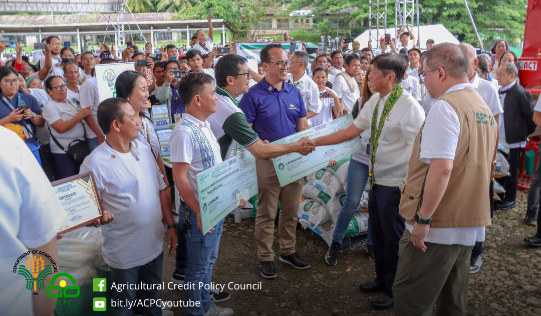 DA-ACPC turns over P30 M worth of loans for farmers and fishers in Region 13